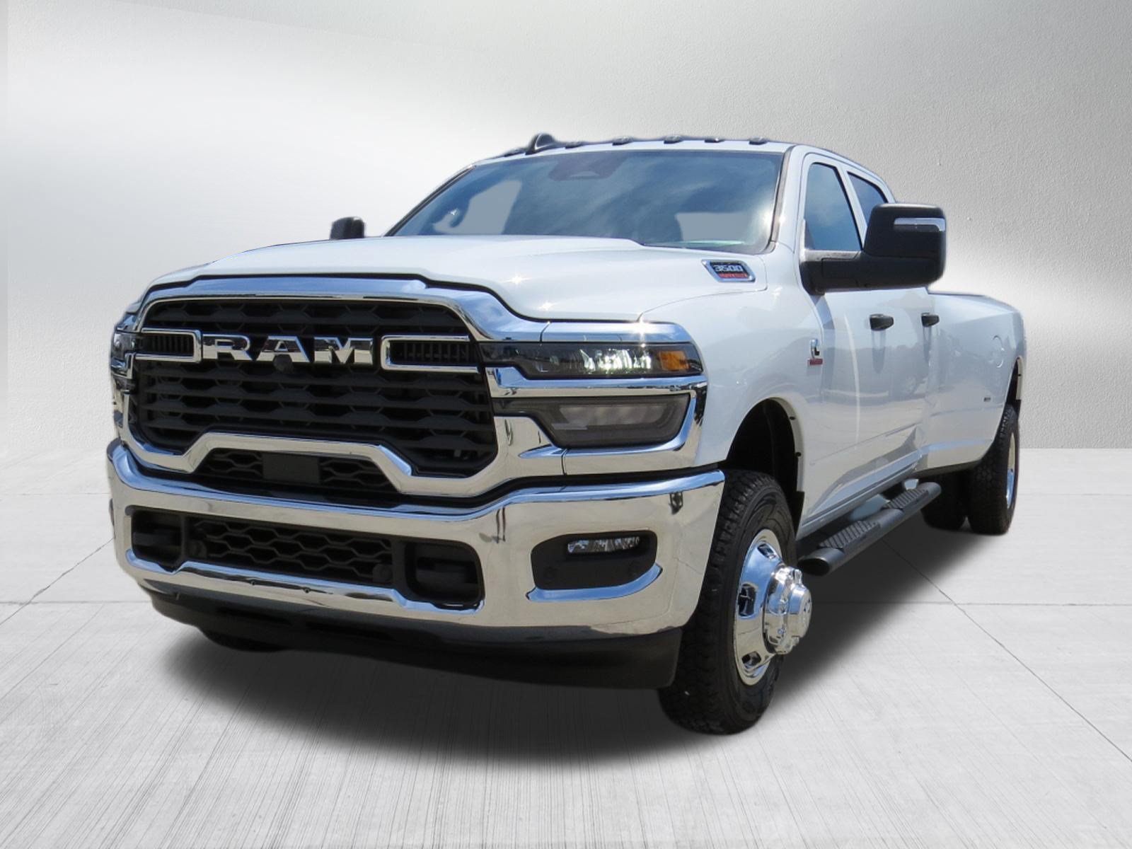 New 2026 RAM 3500 Tradesman AWD/4WD image 8