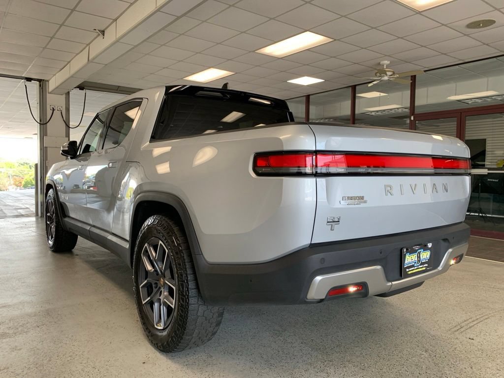 Used 2024 Rivian R1T Adventure AWD/4WD image 3