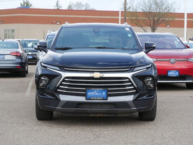 Used 2024 Chevrolet Blazer Premier AWD/4WD image 2