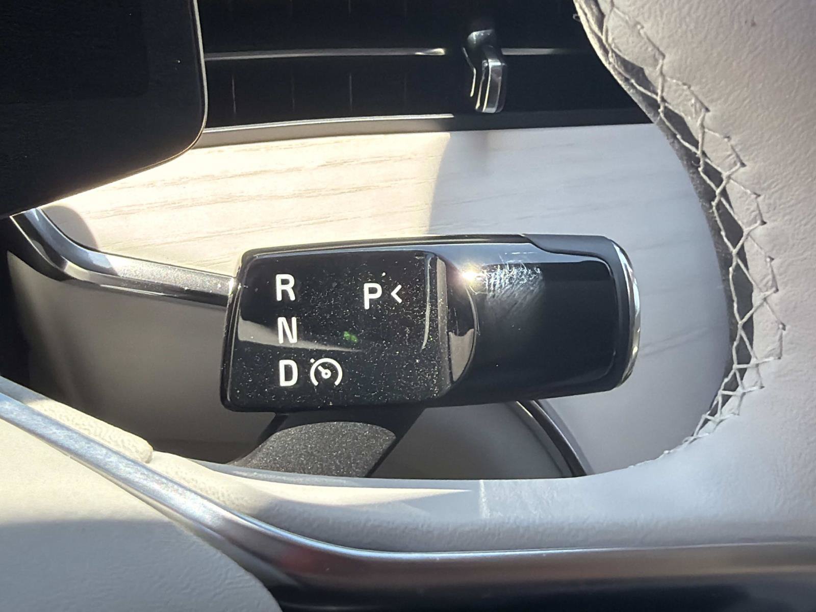 Certified 2025 Volvo EX90 Plus AWD/4WD image 13