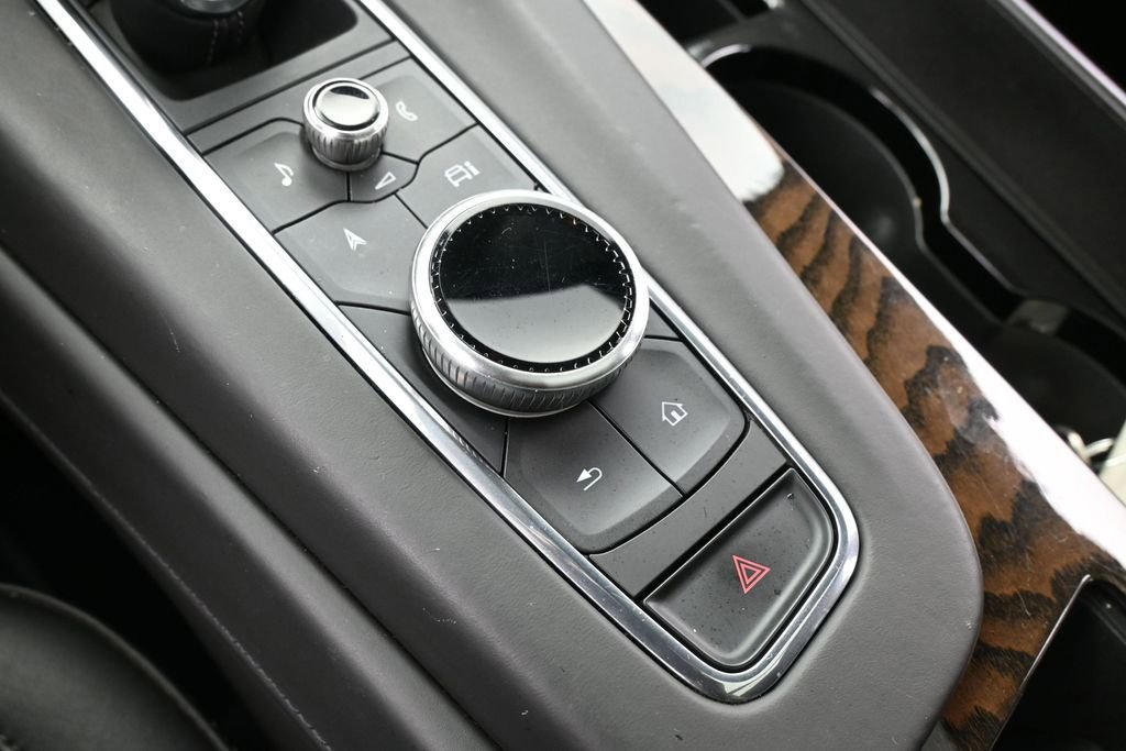 Used 2024 Cadillac Escalade ESV Premium Luxury Platinum AWD/4WD image 29