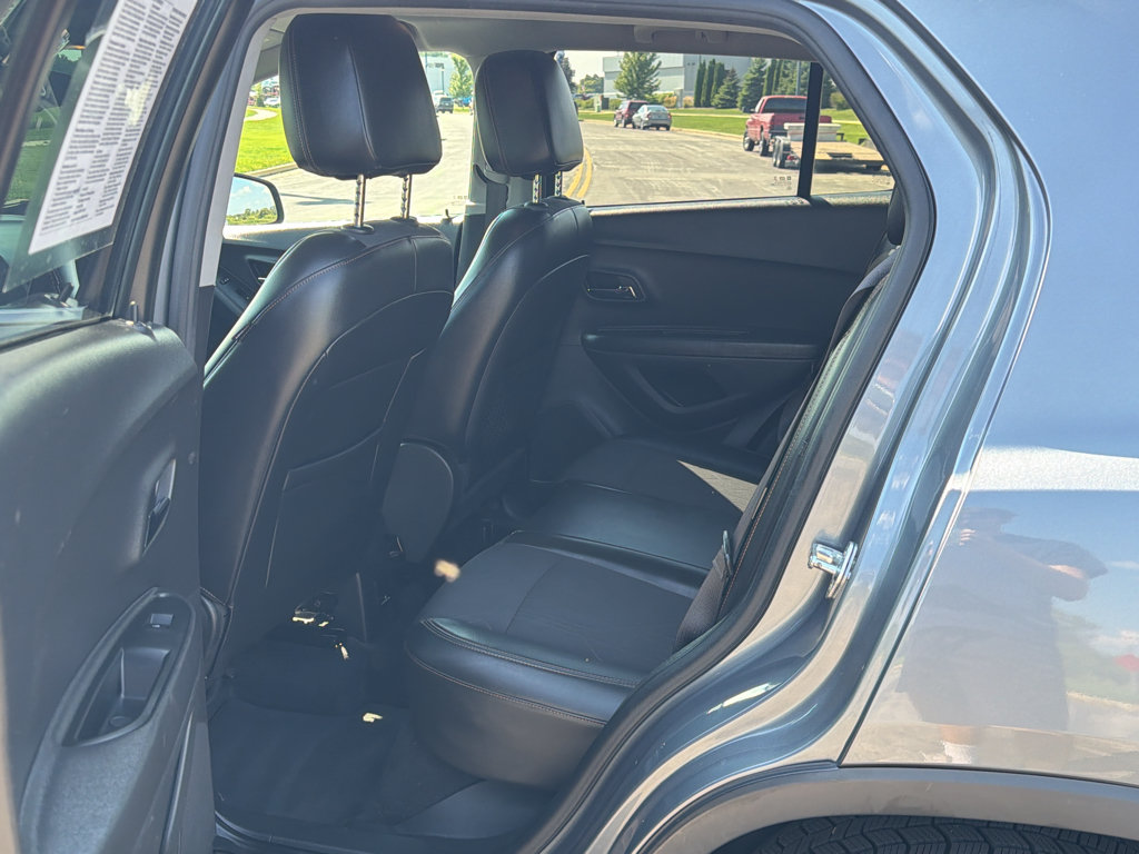 Used 2019 Chevrolet Trax LT w/ LT Convenience Package FWD image 31