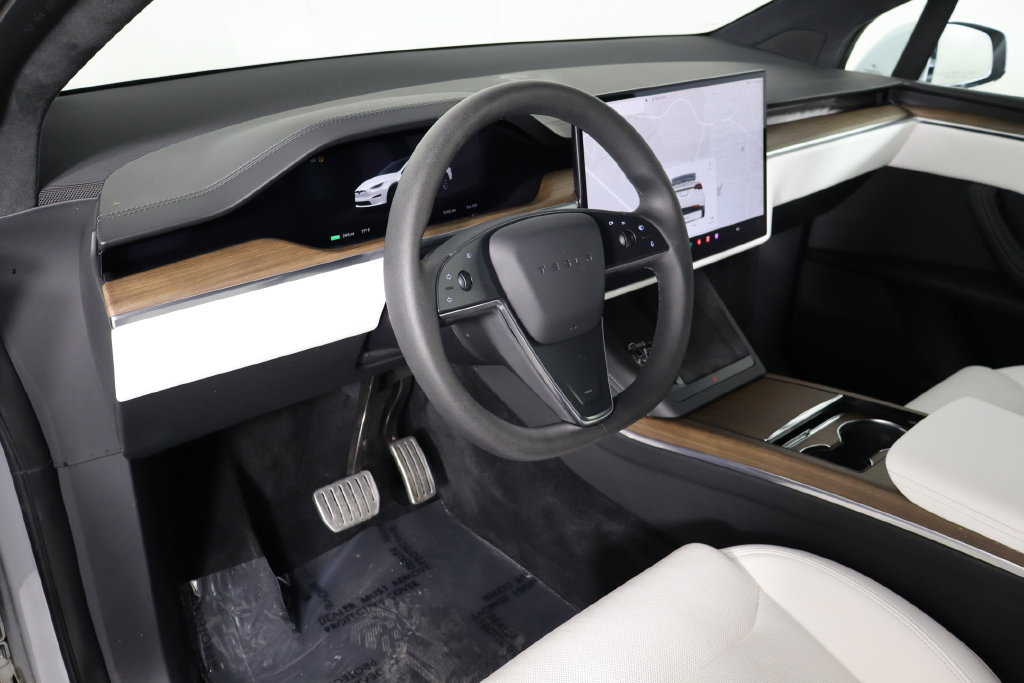 Used 2023 Tesla Model X AWD/4WD image 26