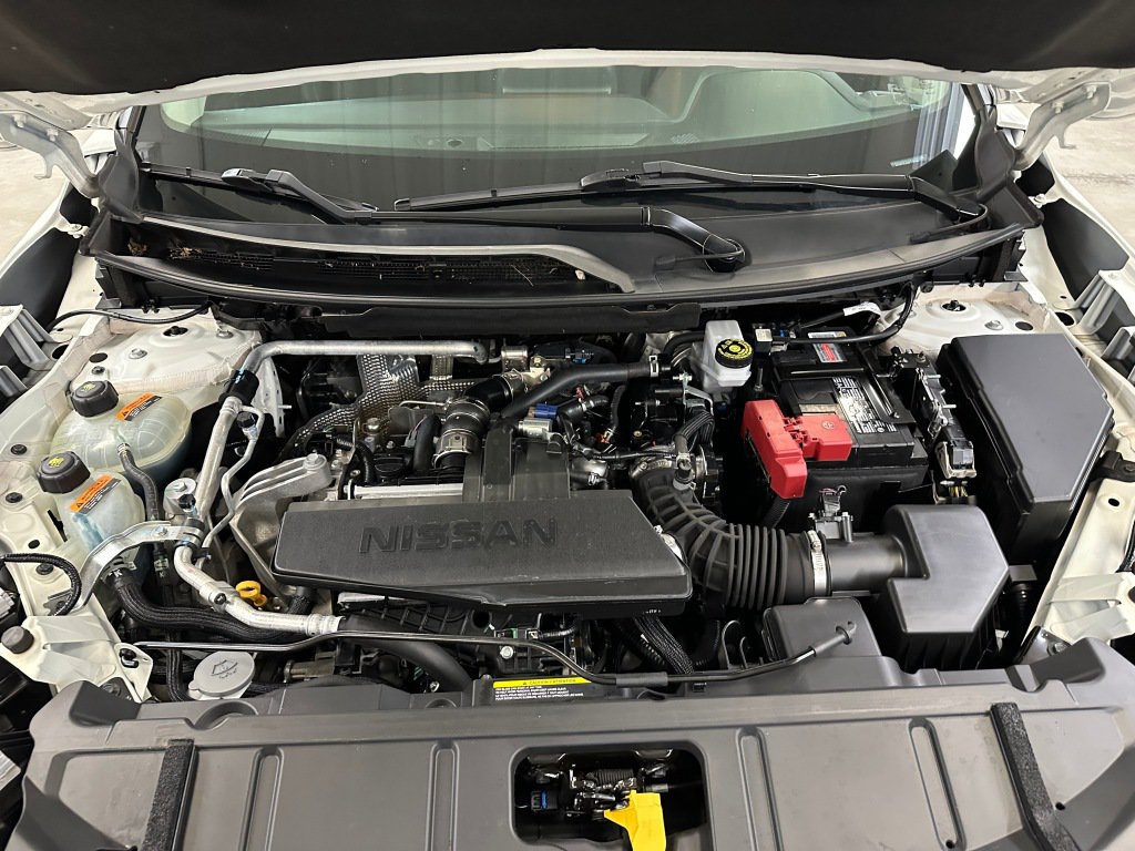 Used 2024 Nissan Rogue S FWD image 34