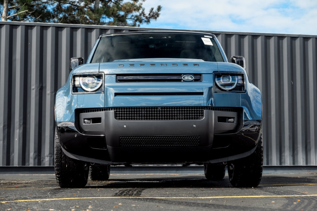New 2026 Land Rover Defender 110 X-Dynamic SE AWD/4WD image 5
