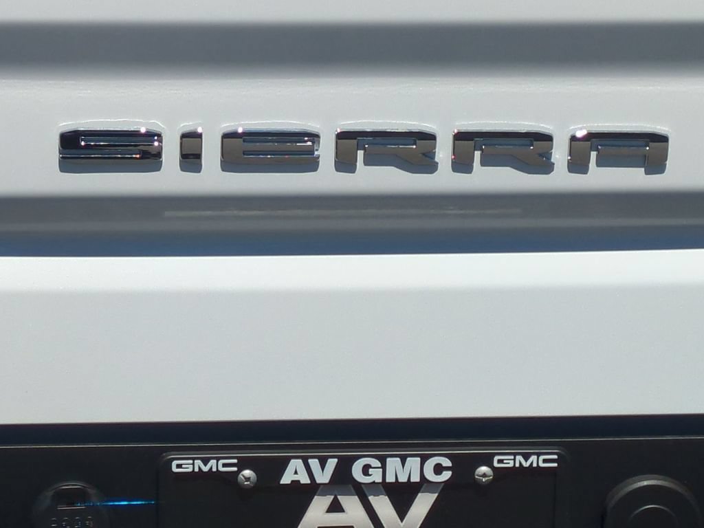 New 2026 GMC Sierra 1500 SLT w/ SLT Premium Package AWD/4WD image 10