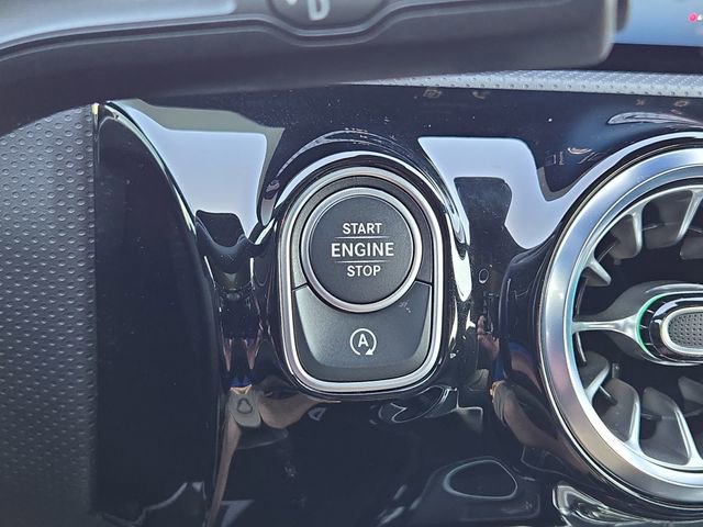 Used 2025 Mercedes-Benz CLA 250 4MATIC image 12