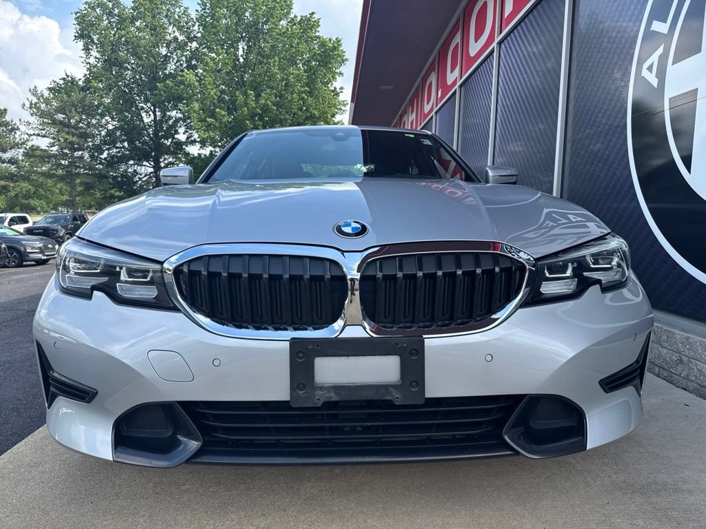 Used 2019 BMW 330i xDrive Sedan w/ Driving Assistance Package AWD/4WD image 8