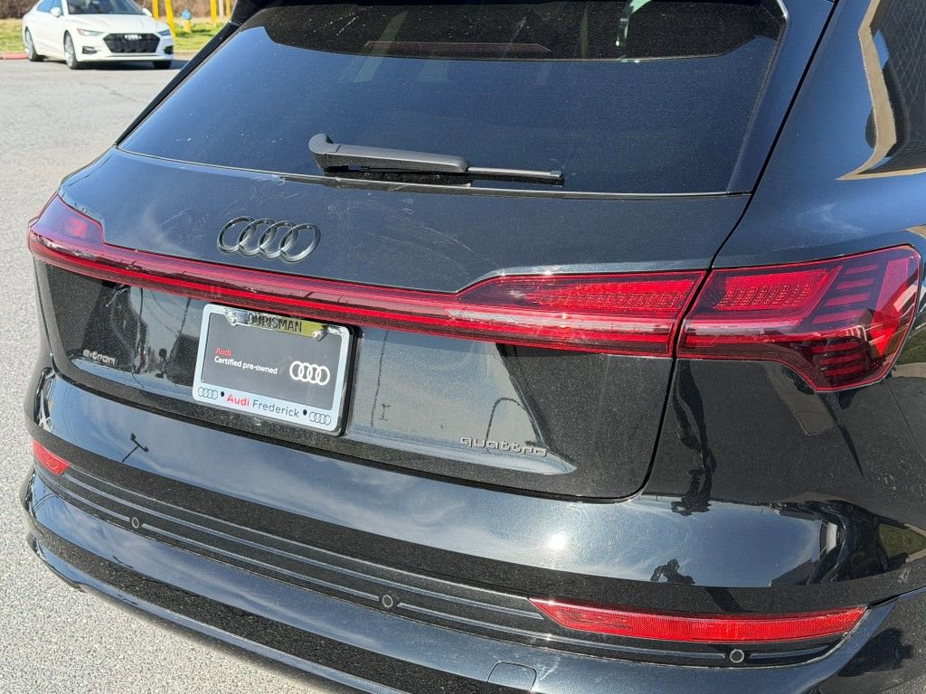 Certified 2022 Audi e-tron Premium w/ Convenience Plus Package image 8