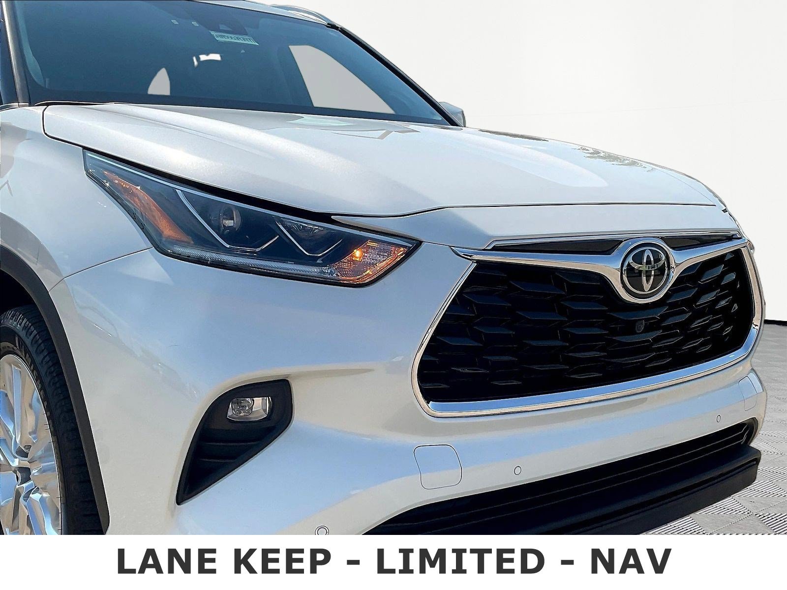 Used 2021 Toyota Highlander Limited AWD/4WD image 34