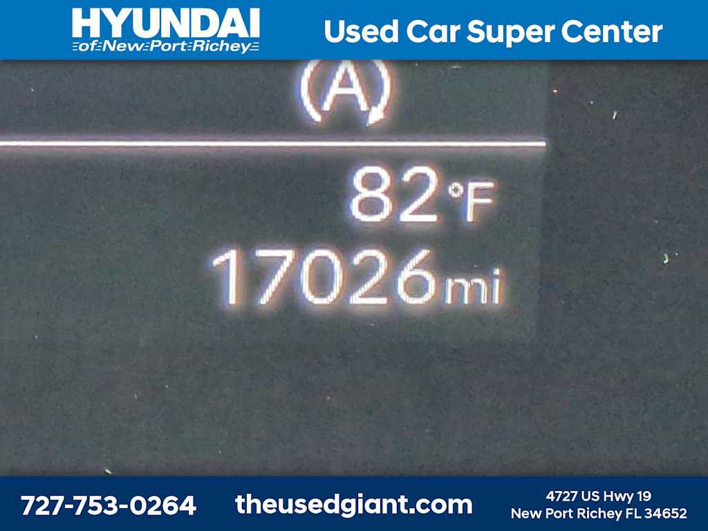 Used 2025 Hyundai Santa Fe SE FWD image 30