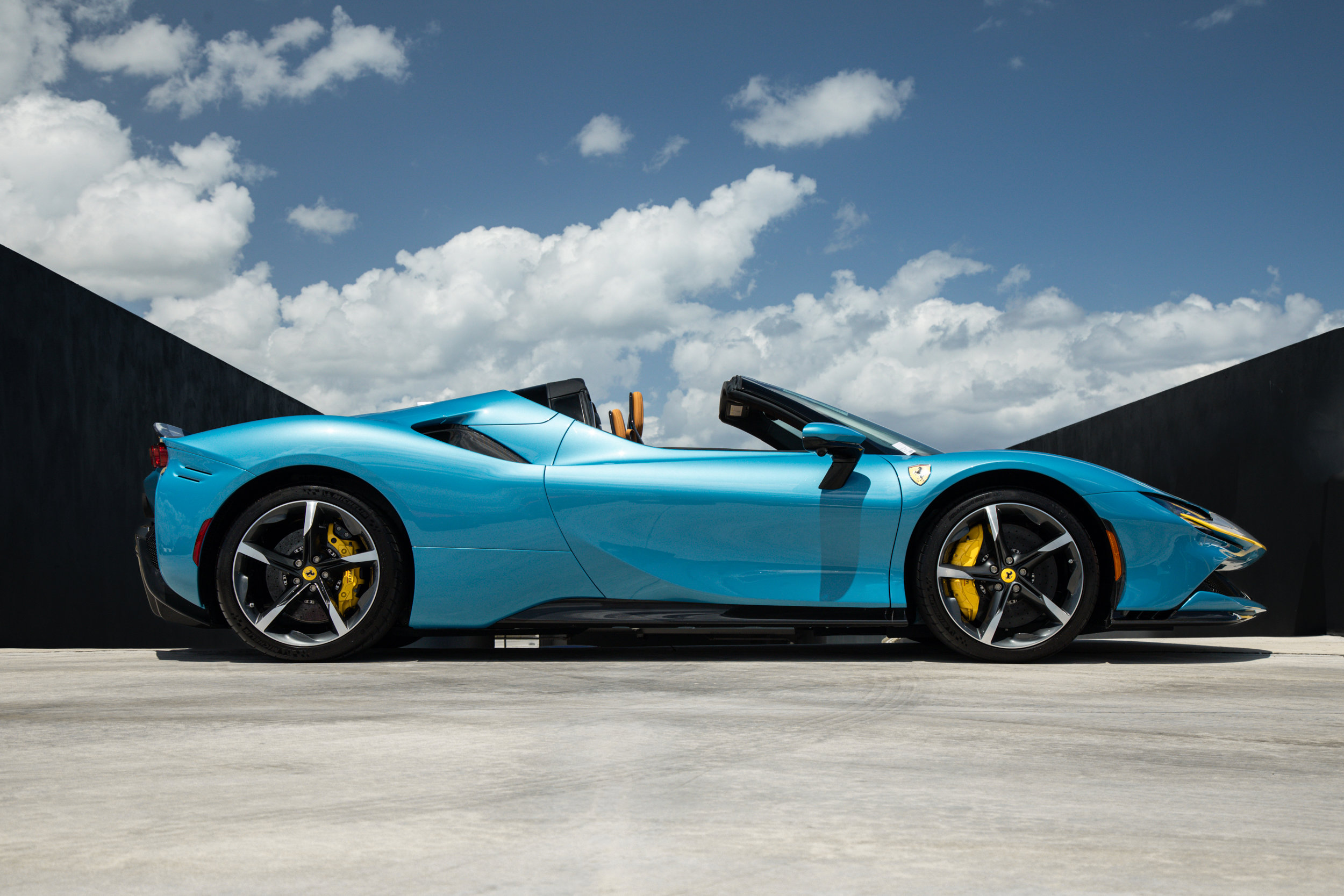 Certified 2024 Ferrari SF90 Spider AWD/4WD image 9