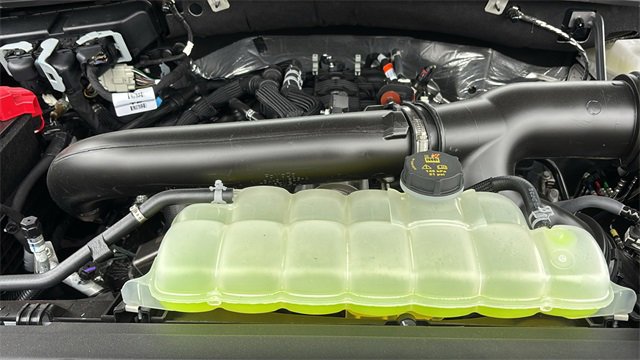 New 2025 Ford Expedition Active image 34