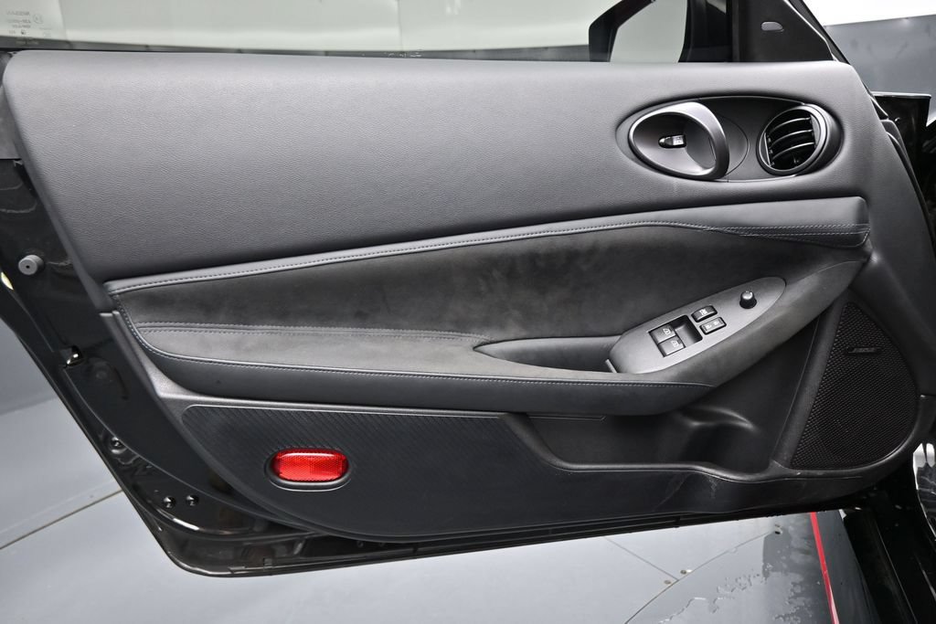 Used 2024 Nissan Z NISMO w/ Floor Mat Package RWD image 10