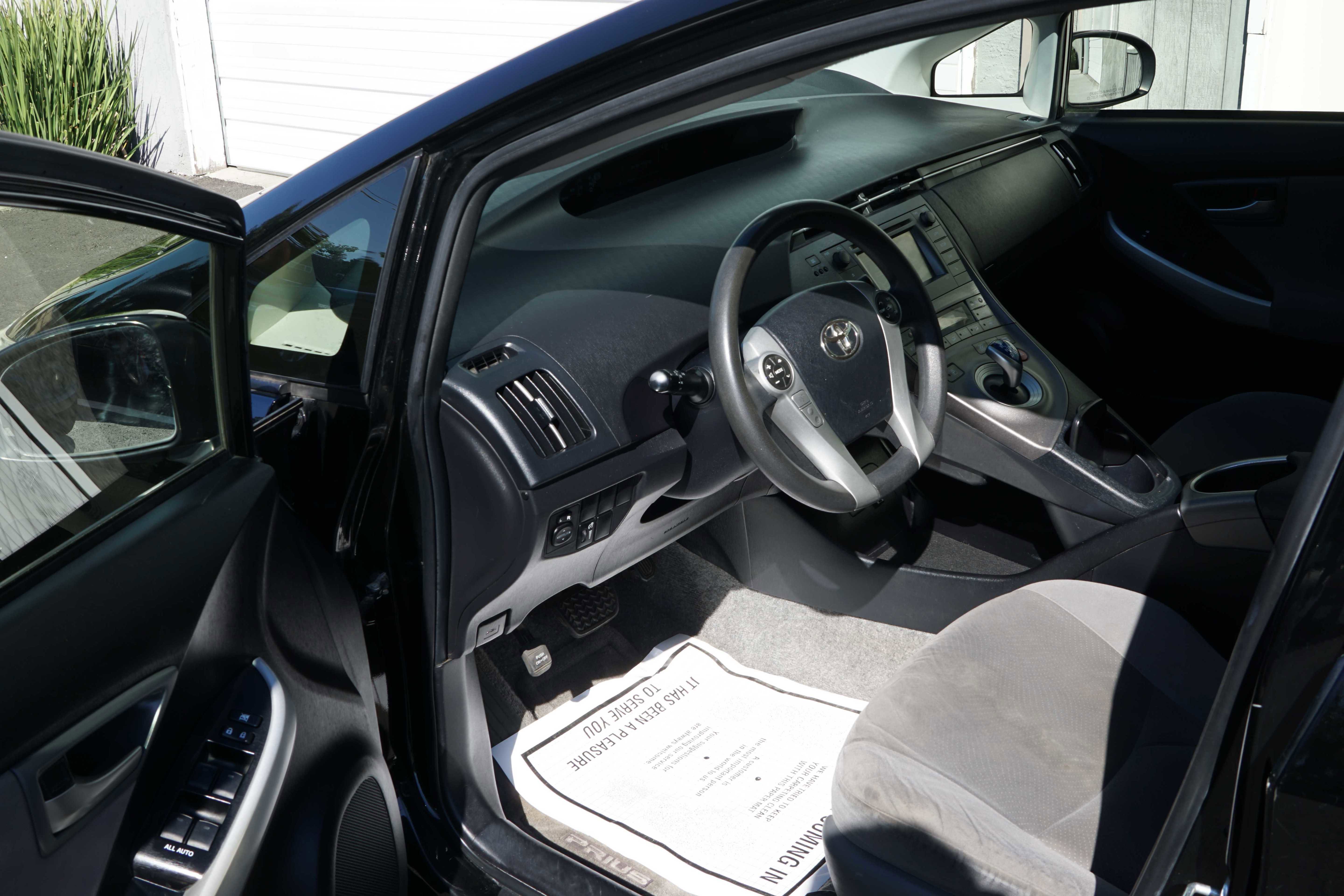 Used 2013 Toyota Prius Three image 36