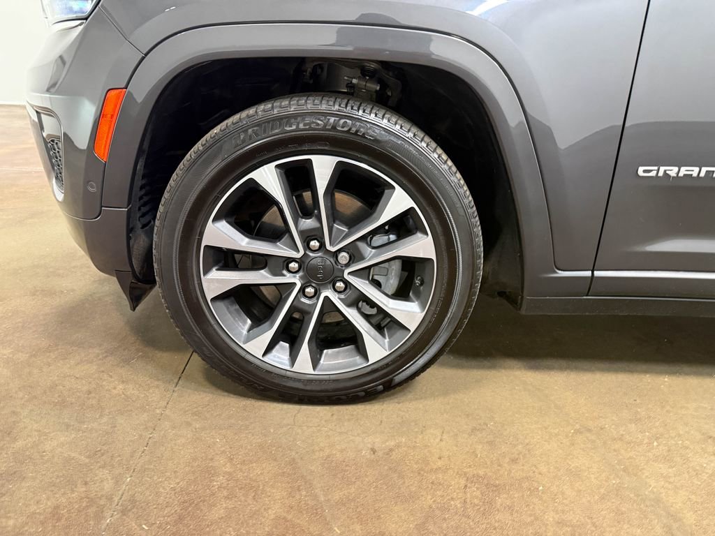 Used 2024 Jeep Grand Cherokee L Overland w/ Trailer Tow Package image 91