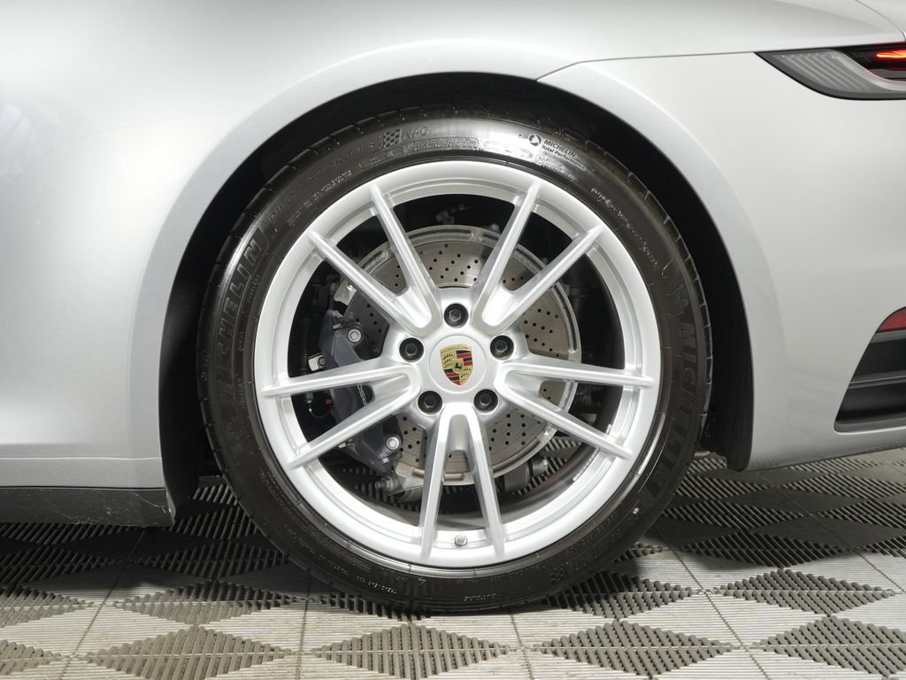 Certified 2024 Porsche 911 Carrera RWD image 17