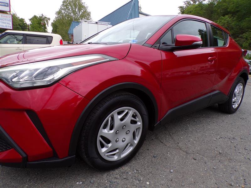 Used 2020 Toyota C-HR LE FWD image 5