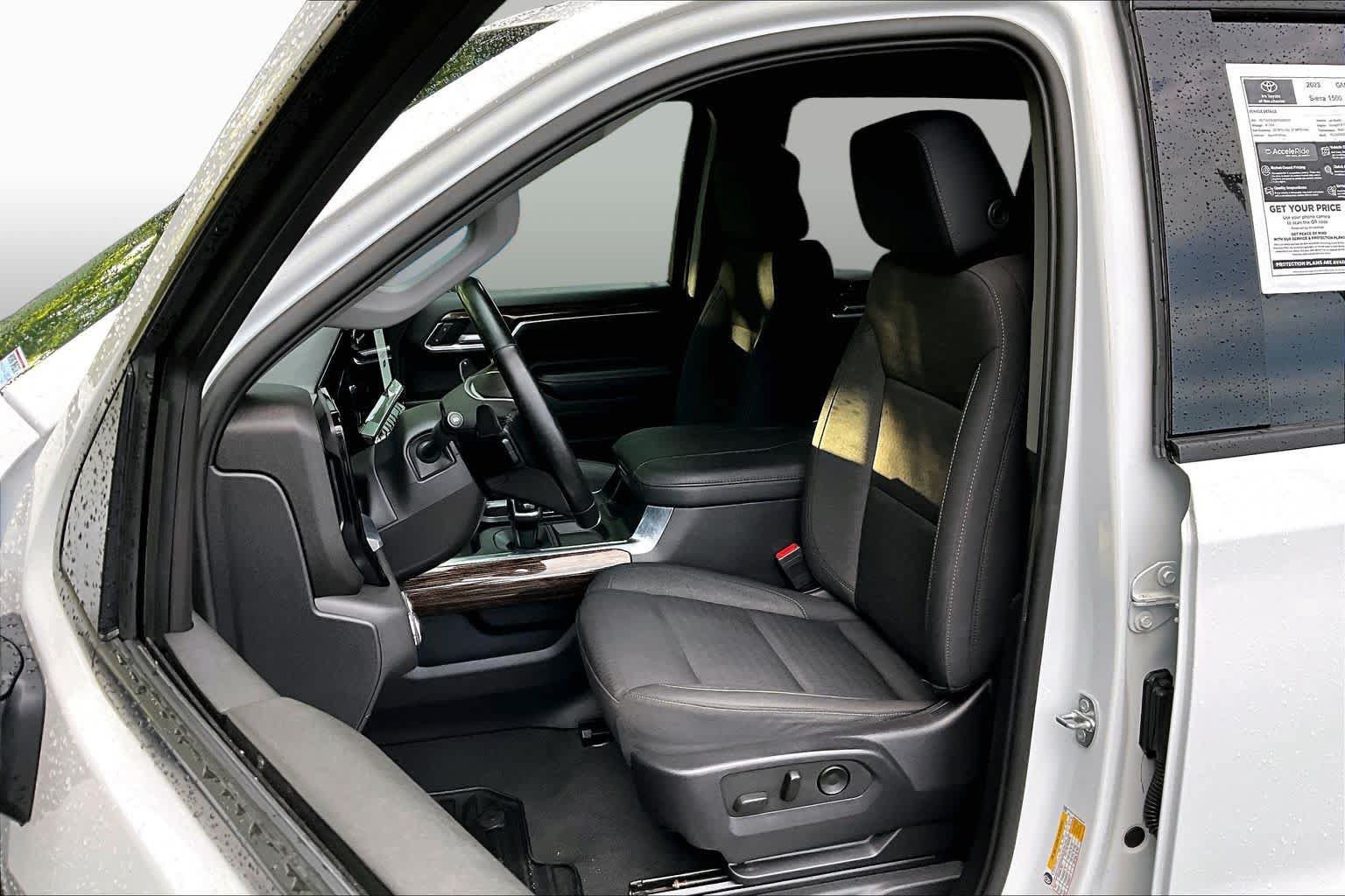 Used 2023 GMC Sierra 1500 Elevation w/ X31 Off-Road Package AWD/4WD image 9