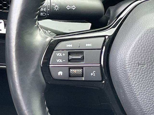Used 2025 Honda CR-V EX-L image 12