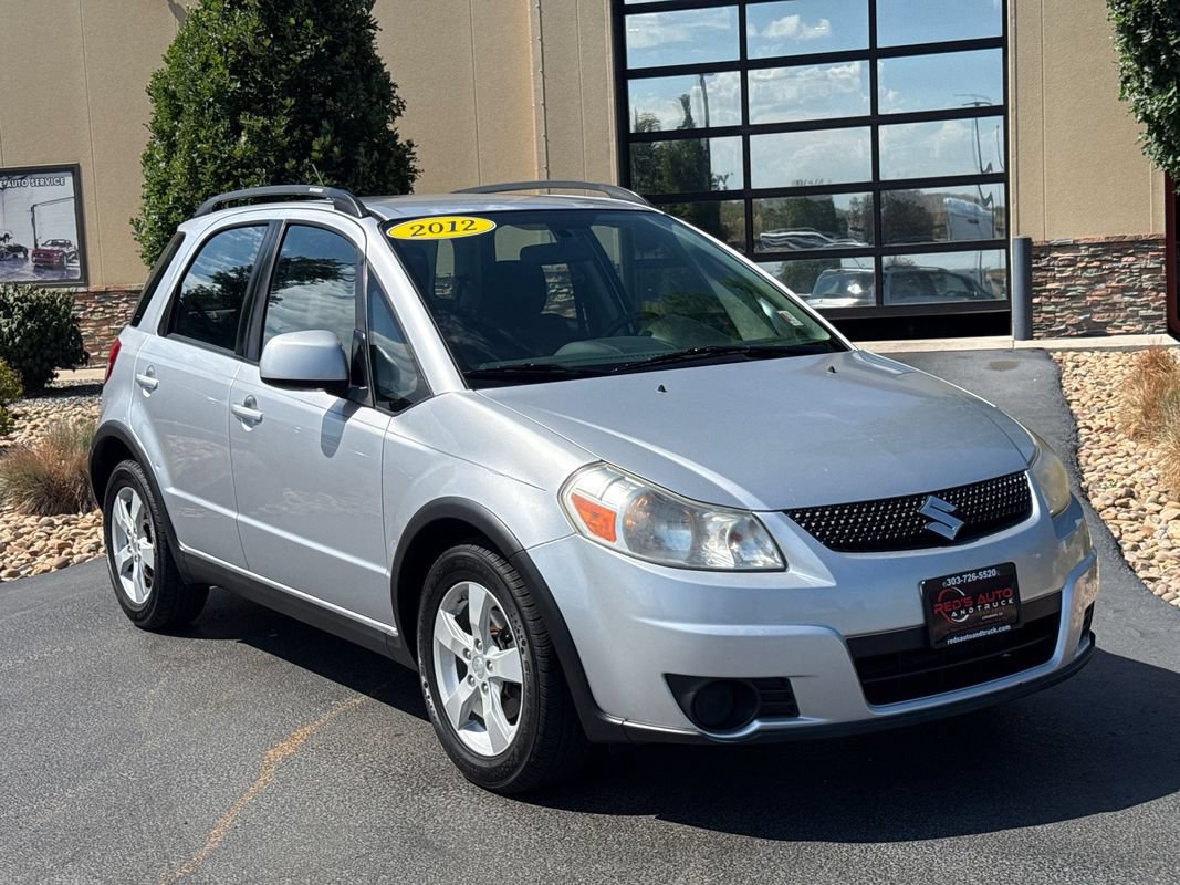 Used 2012 Suzuki SX4 Premium AWD/4WD image 2