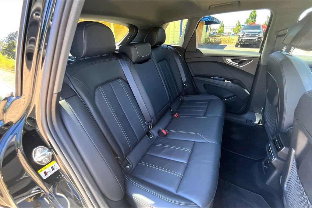 Used 2022 Audi Q4 e-tron Premium Plus AWD/4WD image 20