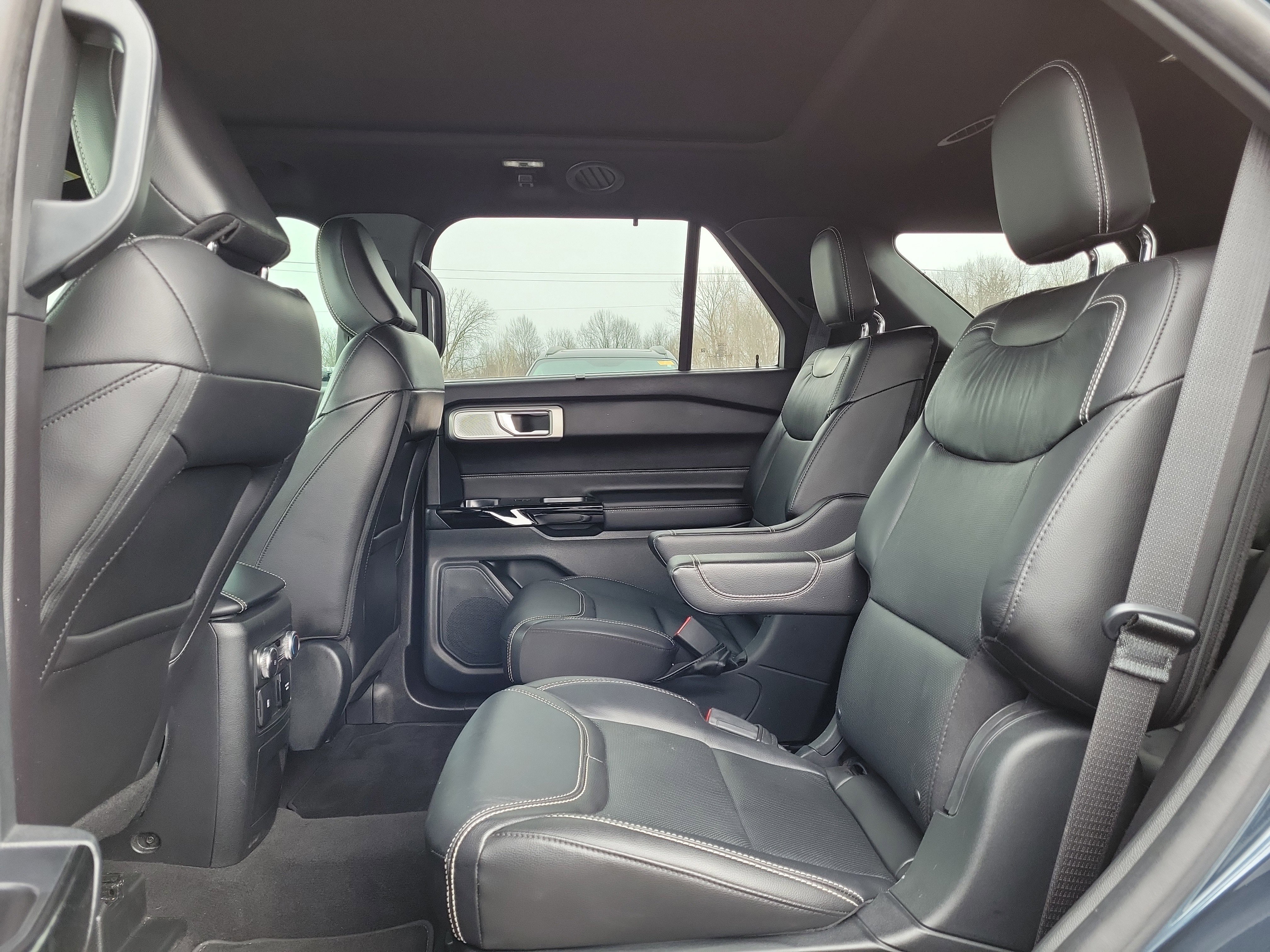 Certified 2022 Ford Explorer ST w/ Equipment Group 401A image 10