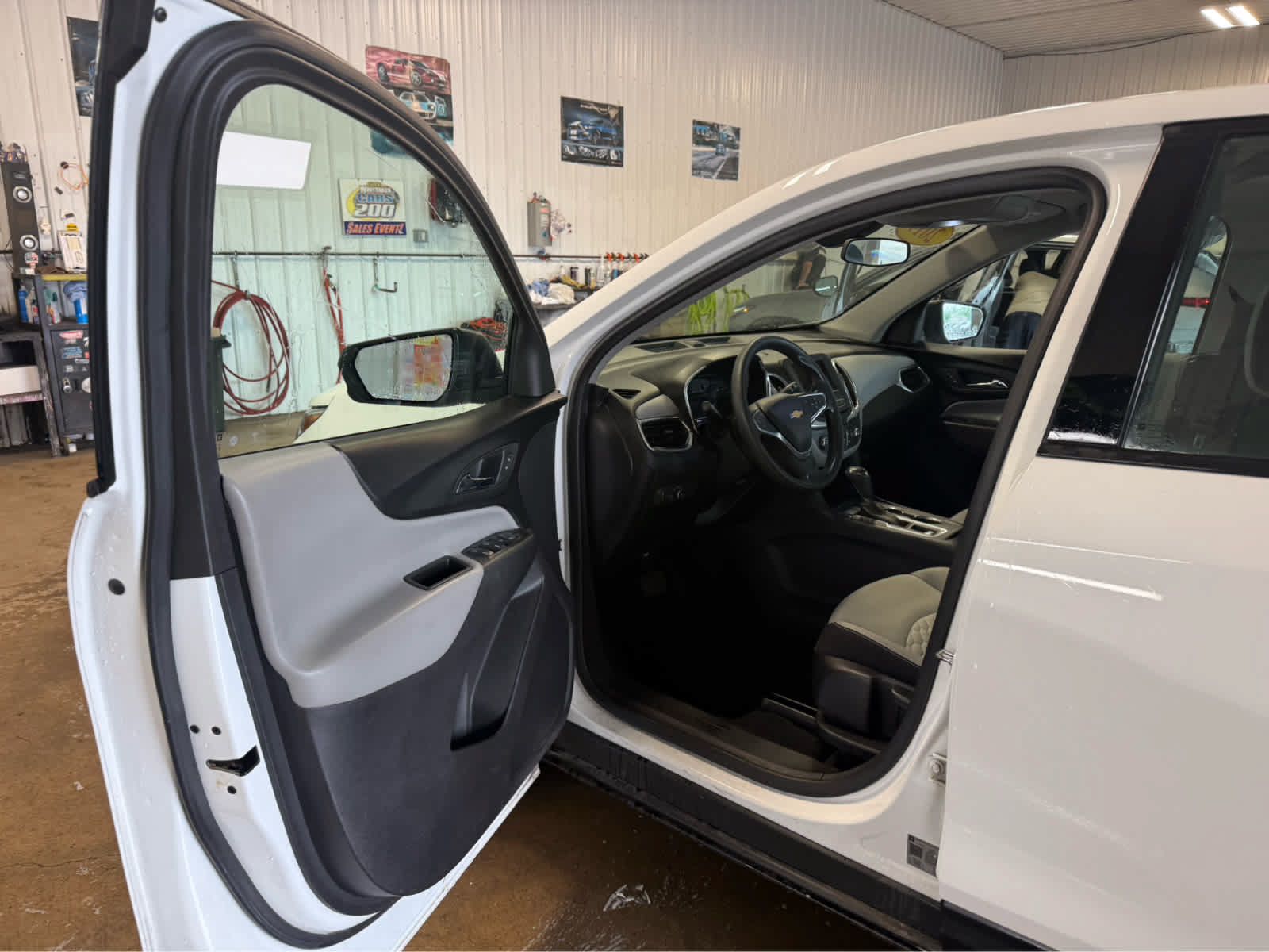 Used 2019 Chevrolet Equinox LS AWD/4WD image 6