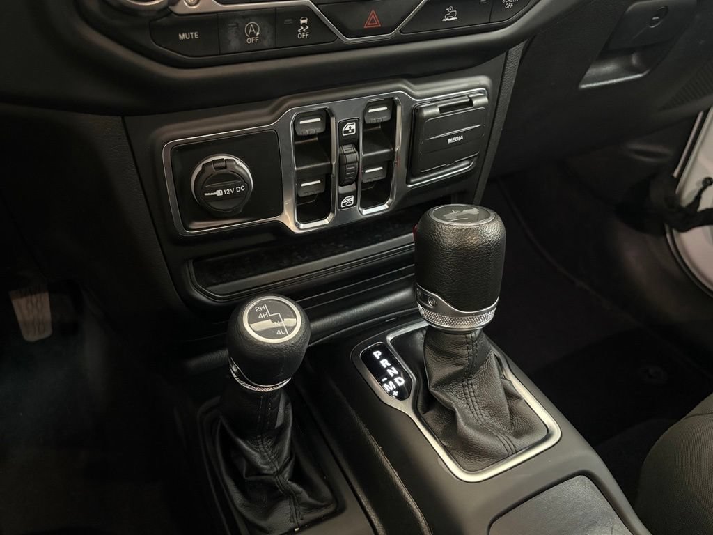 Used 2022 Jeep Wrangler Unlimited Sport AWD/4WD image 23