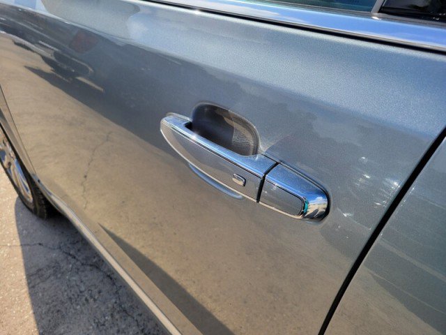 Used 2023 GMC Acadia Denali w/ Denali Ultimate Package image 9