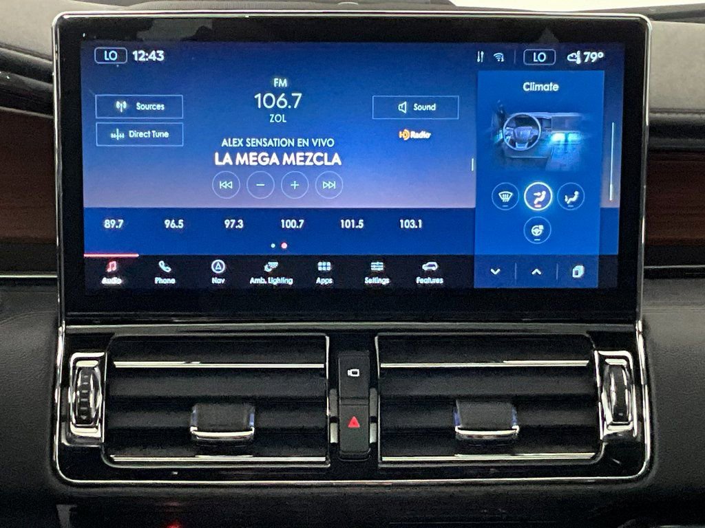 Used 2024 Lincoln Navigator Premiere image 11