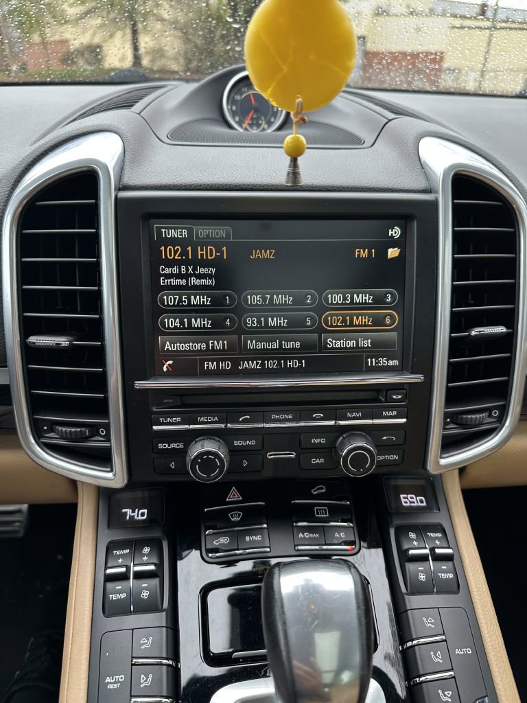 Used 2016 Porsche Cayenne S AWD/4WD image 23
