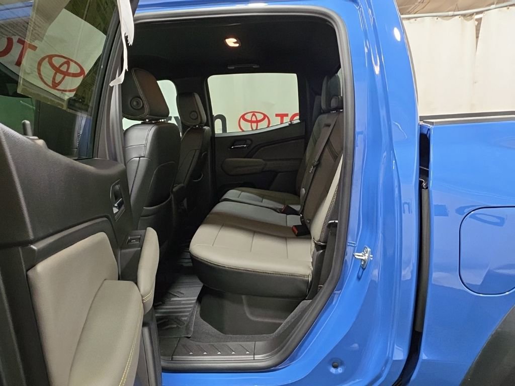 Used 2025 Chevrolet Colorado ZR2 w/ Technology Package image 18