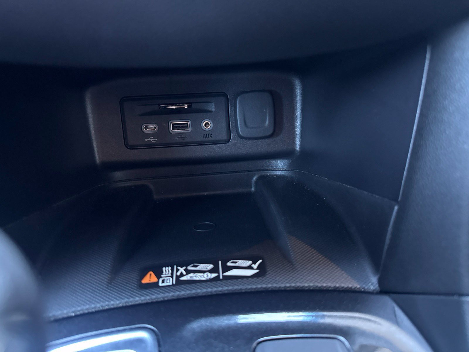 Used 2024 Chevrolet Equinox Premier AWD/4WD image 26