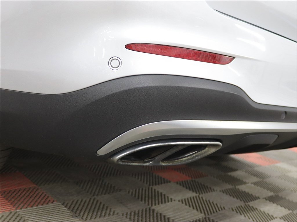 Used 2018 Mercedes-Benz GLC 43 AMG 4MATIC image 9