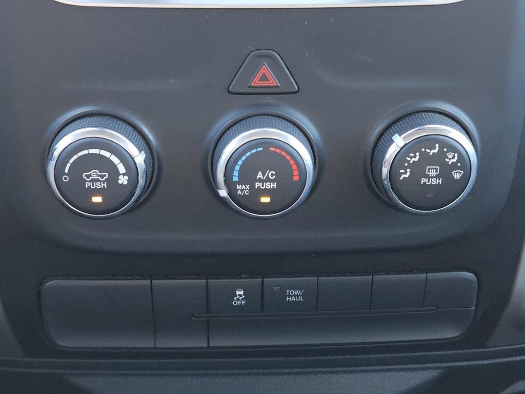 Used 2020 RAM 1500 Classic SLT image 13