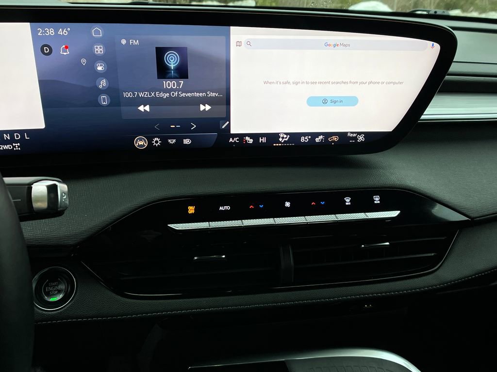 Used 2025 Buick Enclave Preferred image 16