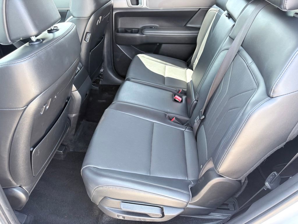Used 2024 Hyundai Santa Fe SEL FWD image 8