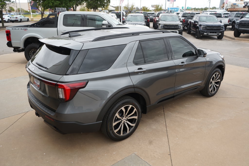New 2027 Ford Explorer ST-Line AWD/4WD image 15
