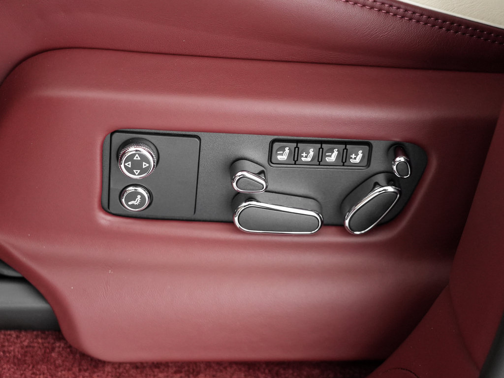 New 2027 Bentley Bentayga AWD/4WD image 17