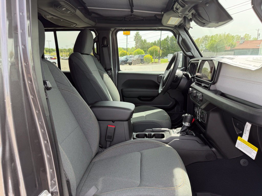 Used 2026 Jeep Wrangler Unlimited Sport AWD/4WD image 31