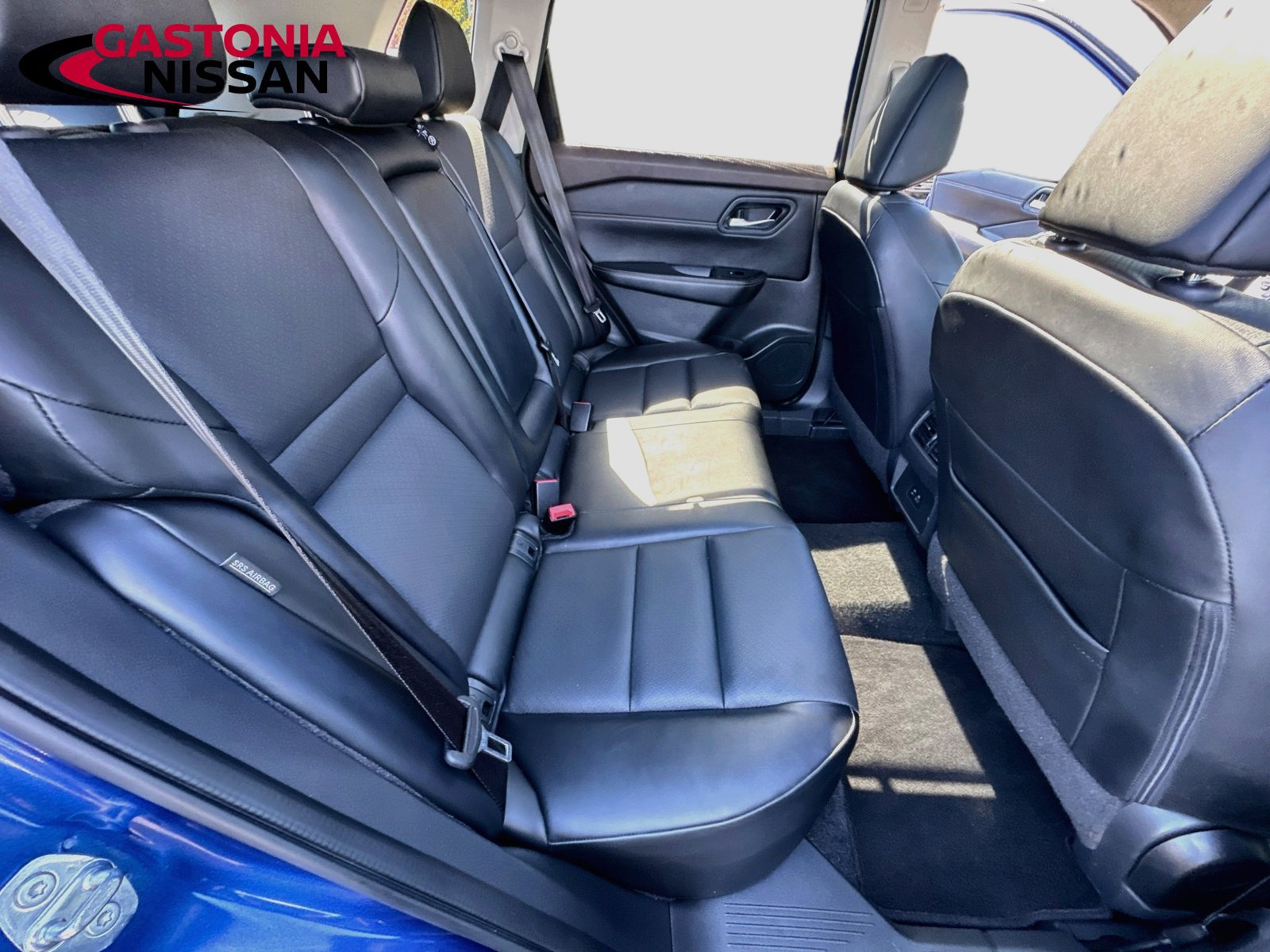 Used 2023 Nissan Rogue SV w/ SV Premium B Package FWD image 34