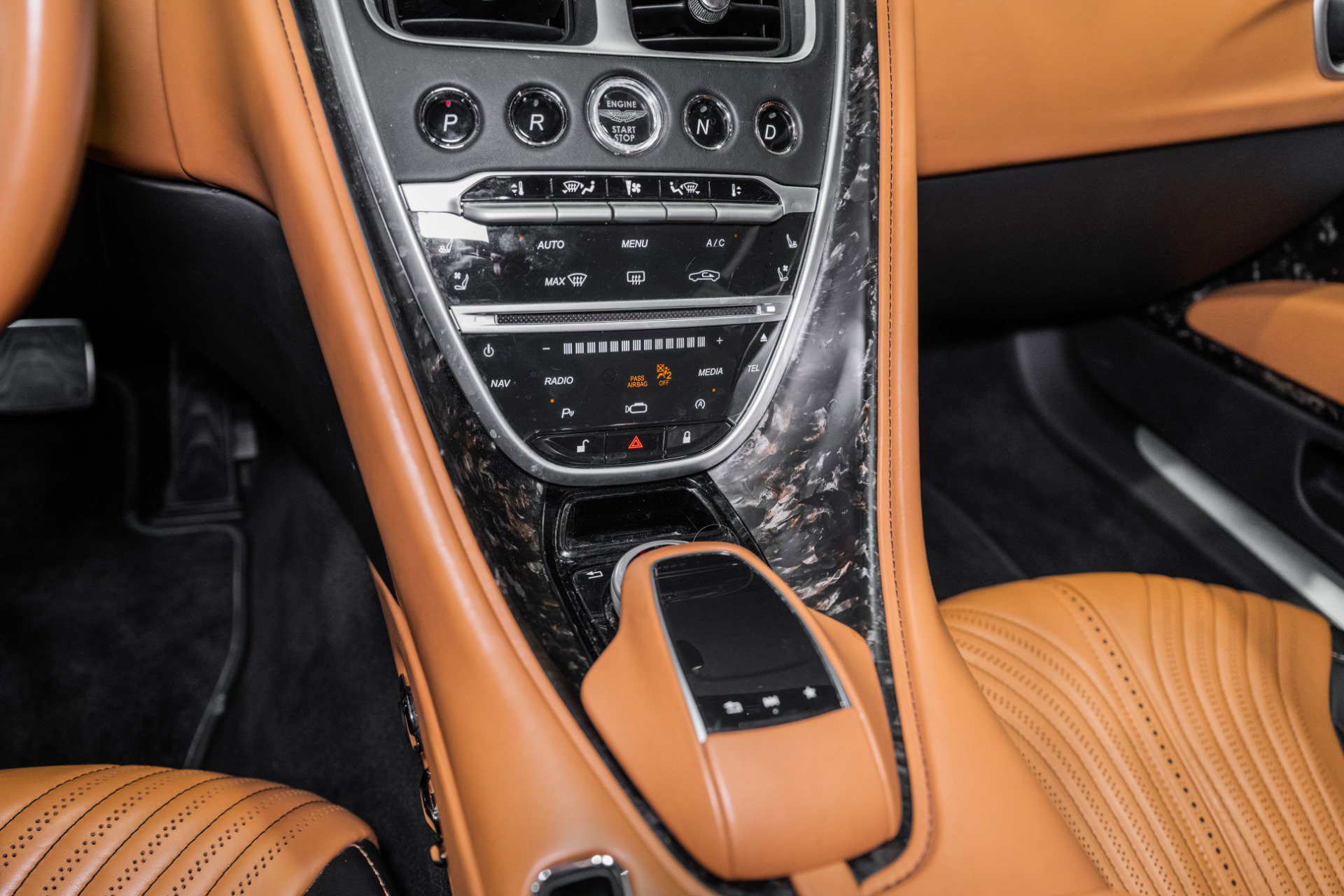 Used 2017 Aston Martin DB11 V12 image 24