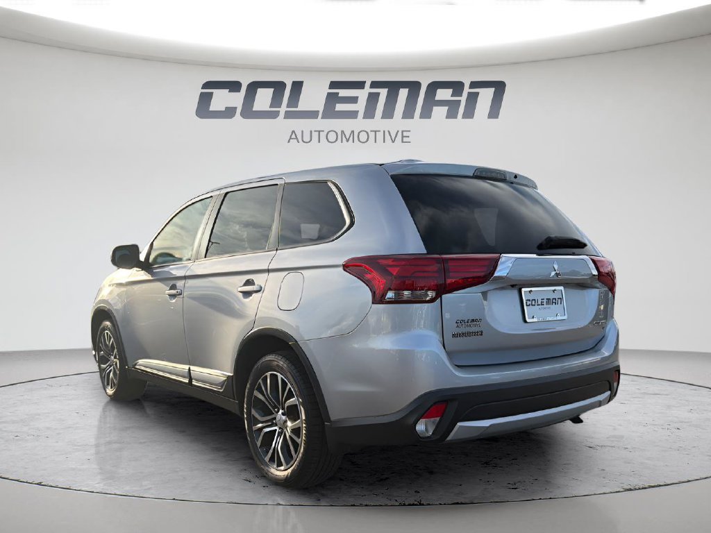 Used 2016 Mitsubishi Outlander SE AWD/4WD image 3