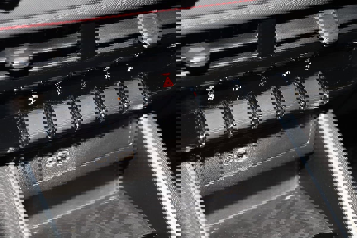 Used 2023 Chevrolet Colorado Z71 image 33