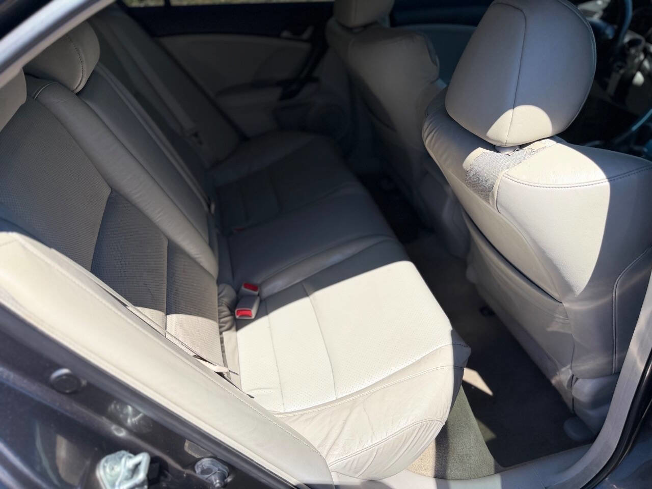 Used 2010 Acura TSX V6 Sedan FWD image 11