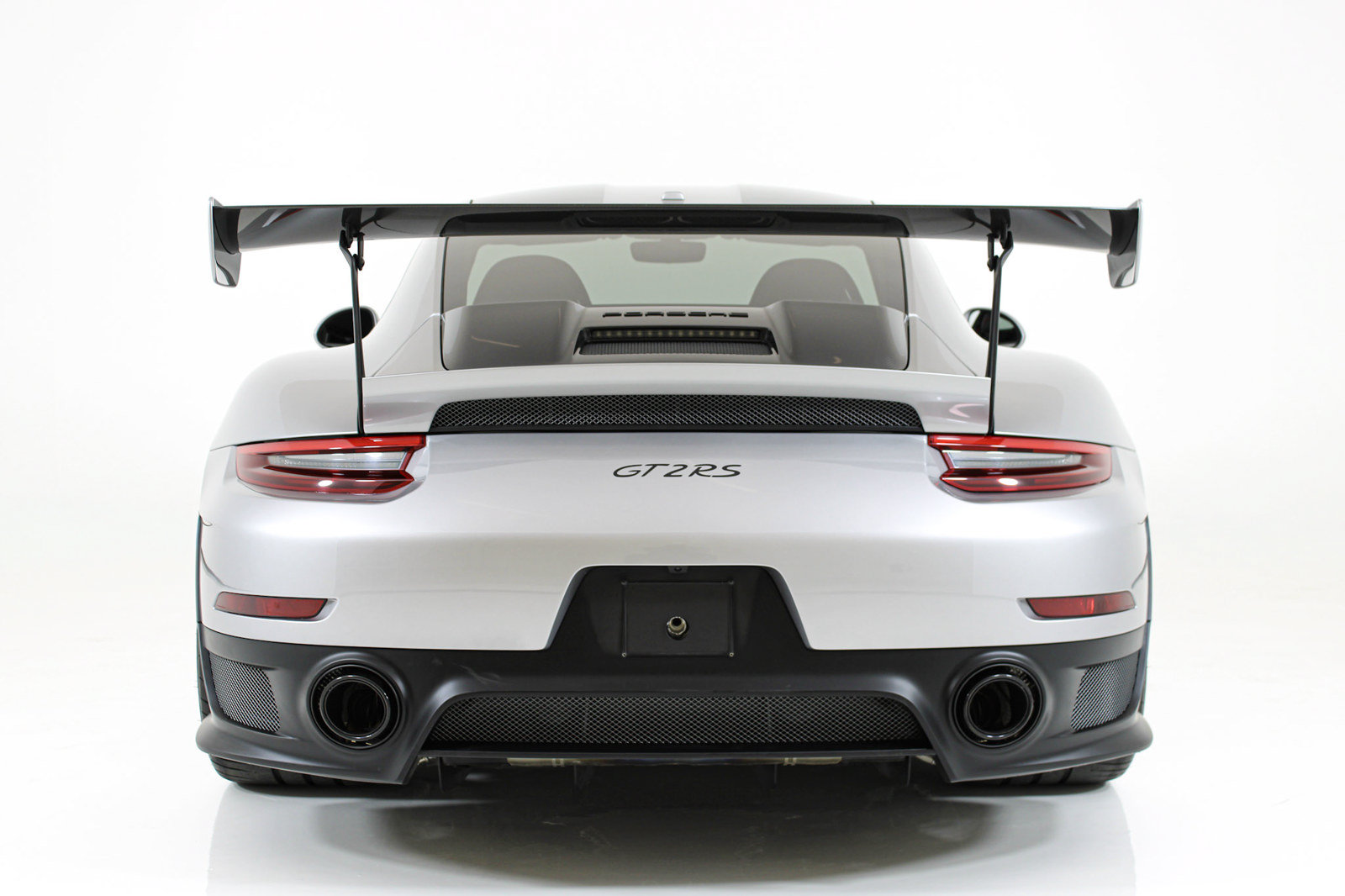 Used 2018 Porsche 911 GT2 RS RWD image 6