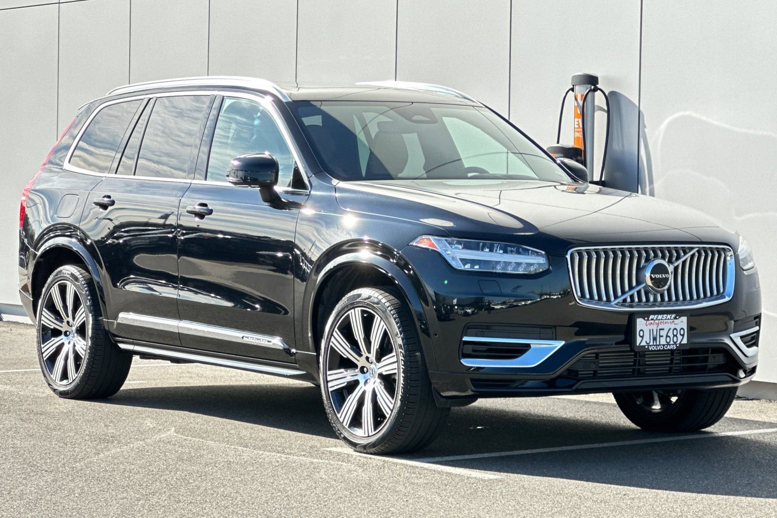 Used 2024 Volvo XC90 T8 Ultimate w/ Protection Package Premier image 7