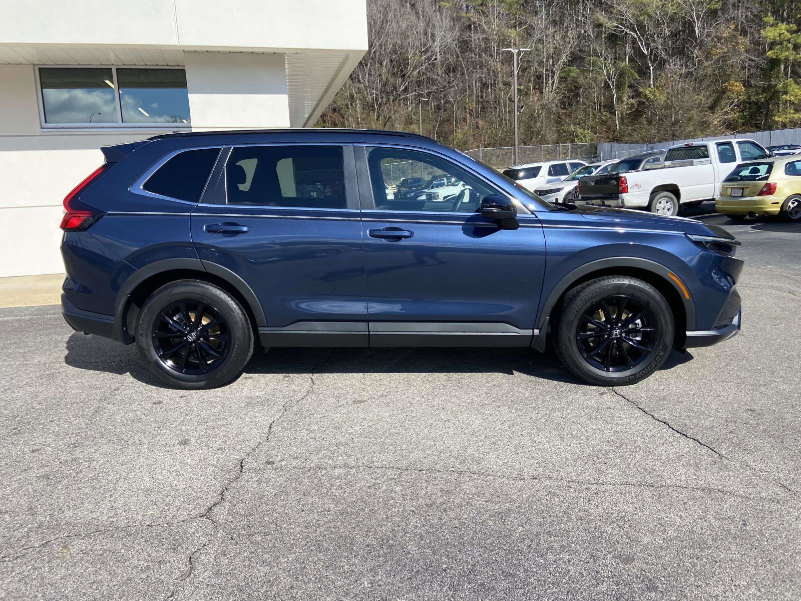 Certified 2024 Honda CR-V Sport image 2