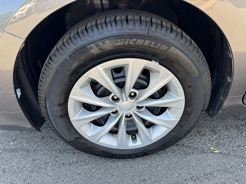 Certified 2017 Toyota Camry LE w/ Protection Package (Q2) FWD image 17